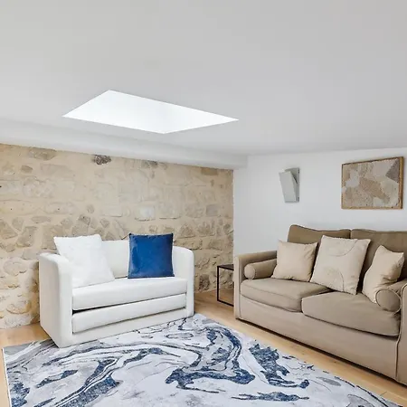 Luxury Living: Contemporain By Weekome Apartmán