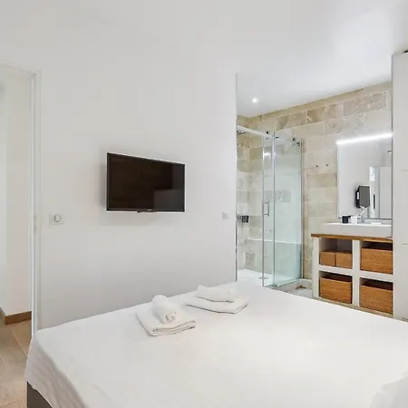 Luxury Living: Contemporain By Weekome Apartamento Paris